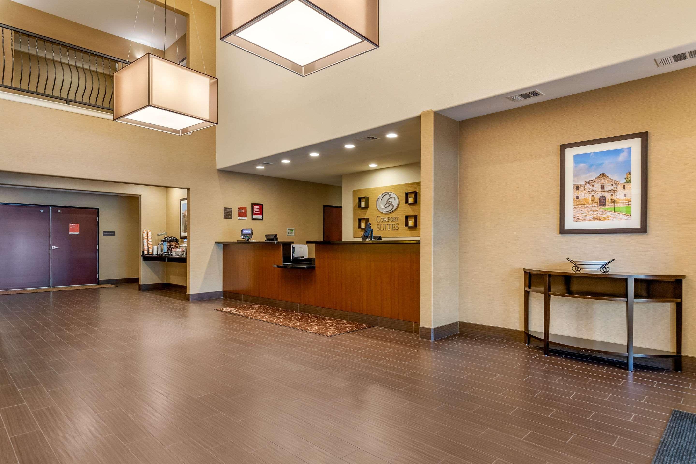 Comfort Suites San Antonio North - Stone Oak Exterior photo