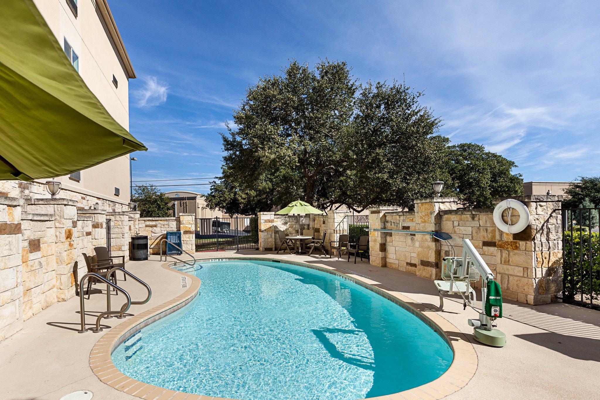 Comfort Suites San Antonio North - Stone Oak Exterior photo