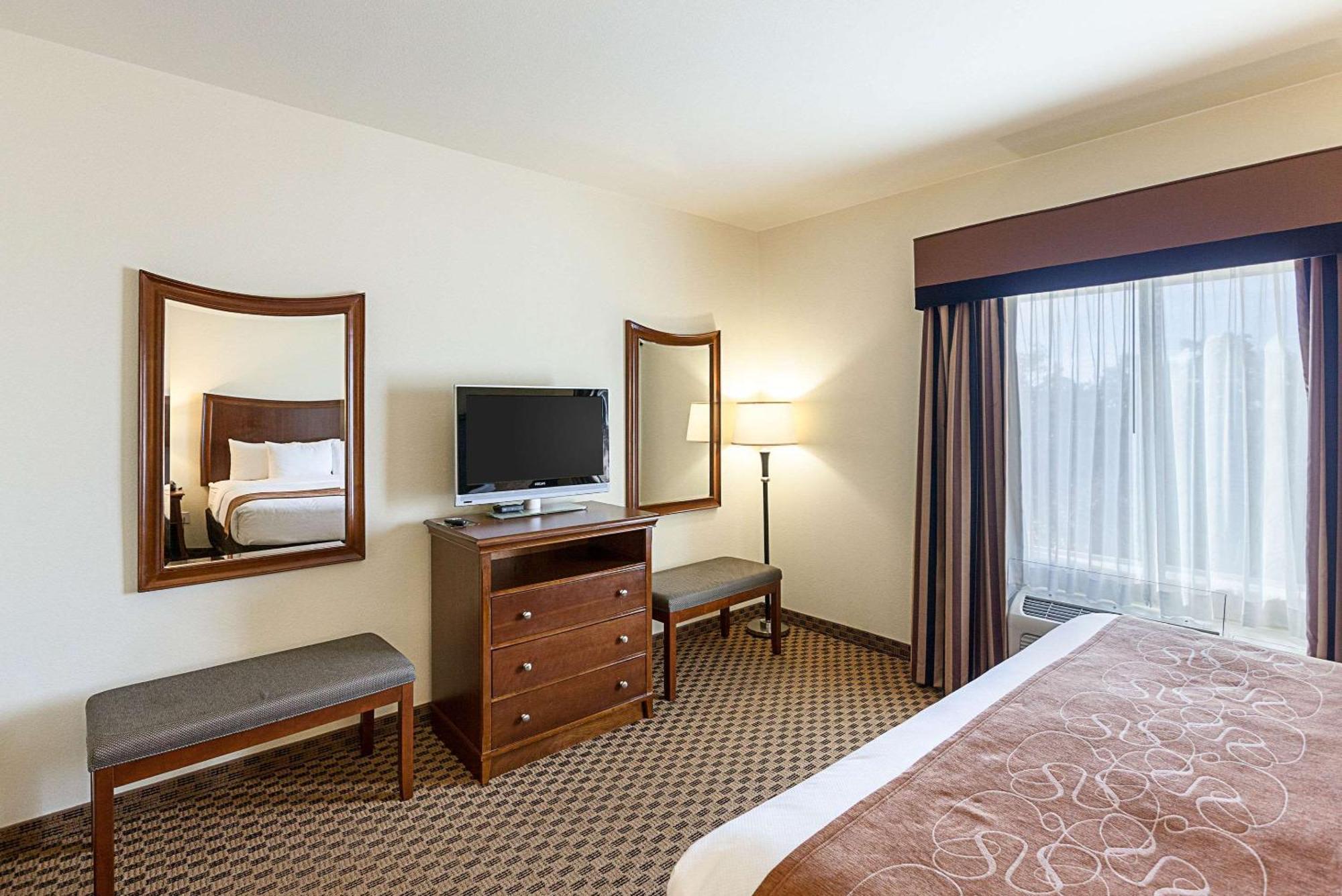 Comfort Suites San Antonio North - Stone Oak Exterior photo