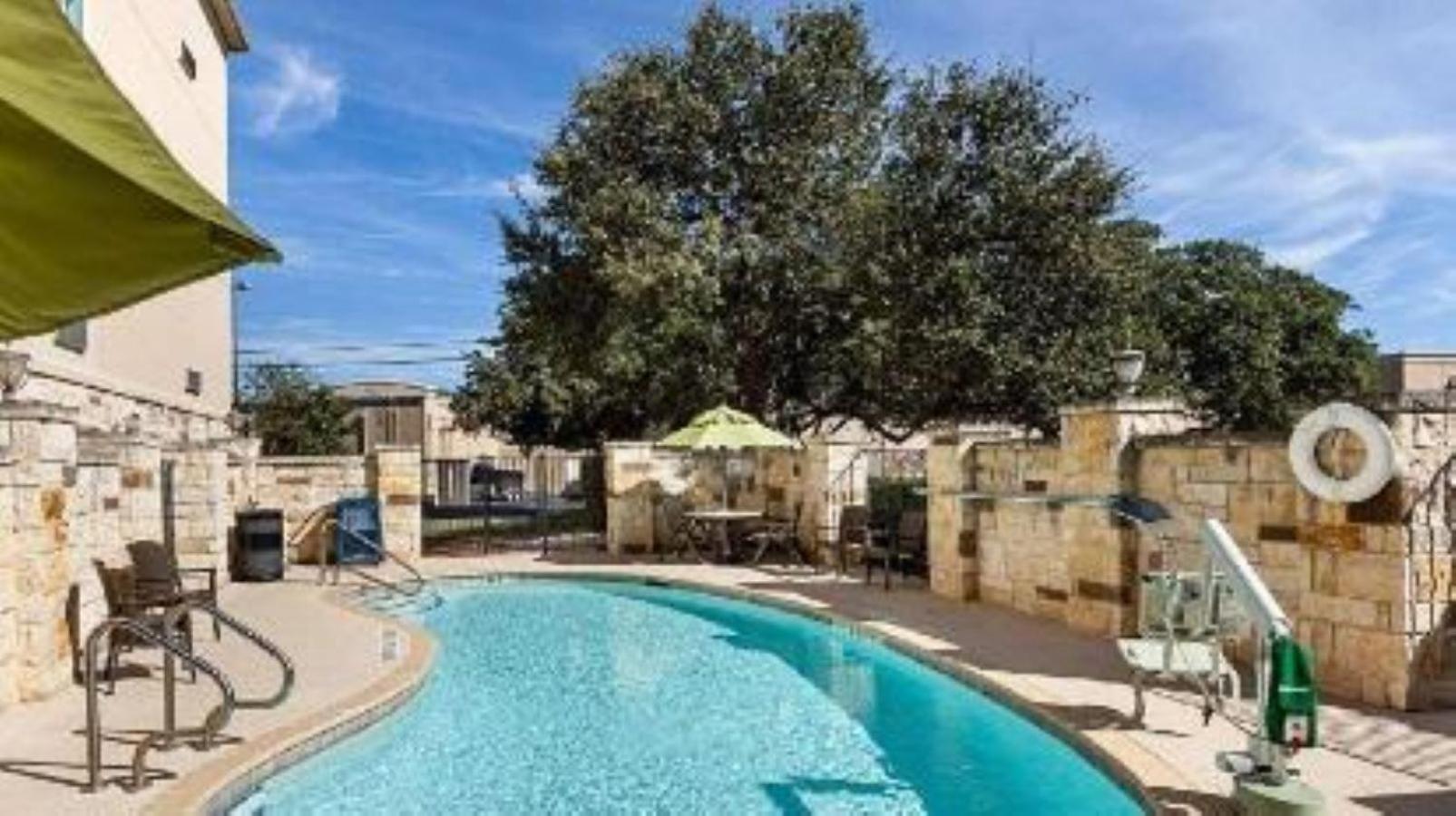 Comfort Suites San Antonio North - Stone Oak Exterior photo