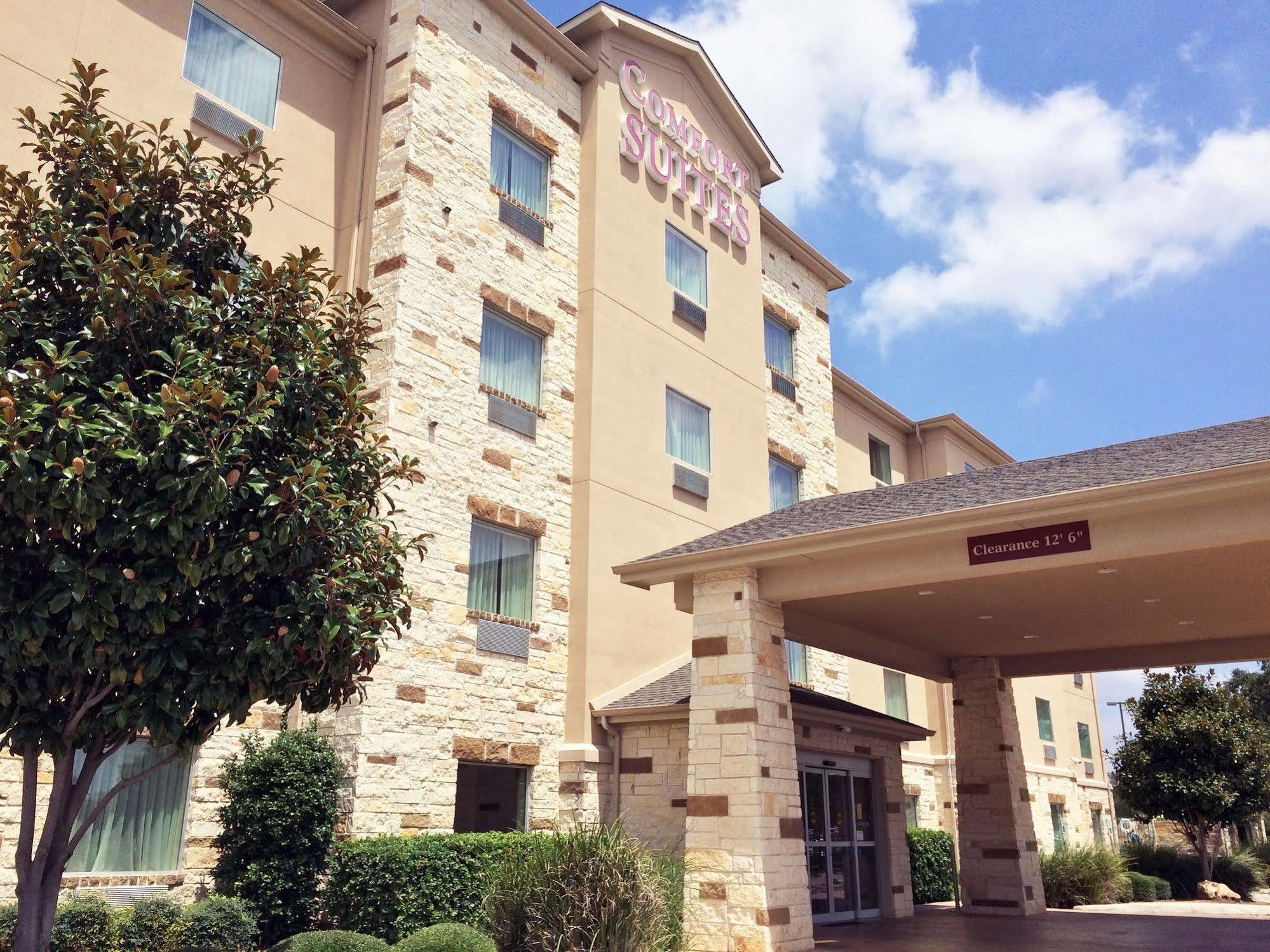 Comfort Suites San Antonio North - Stone Oak Exterior photo